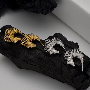 Pendientes de tuerca capullo hueco de plata esterlina S925 en oro y plata