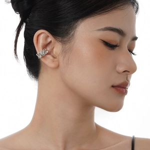 Minimalist S925 sterling silver ear cuff with liquid metal design for non-pierced ears