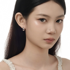 Minimalist S925 sterling silver geometric huggie hoop earrings with polished mirror finish