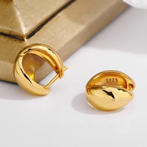 Chic S925 sterling silver gold plated chunky hoop earrings with polished mirror finish