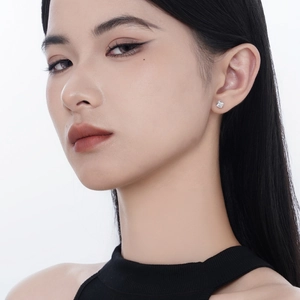 Boucles d'oreilles trèfle en argent sterling S925 avec zircone cubique étincelante