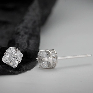 Élégantes boucles d'oreilles trèfle en argent S925 avec zircons cubiques scintillants