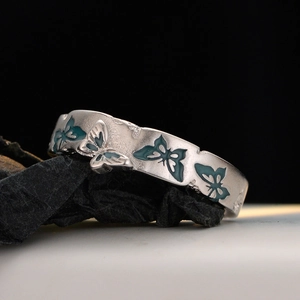 Vintage S925 sterling silver butterfly ring with deep blue enamel on black stone