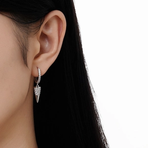 Orecchini a cono in argento S925 minimalisti con pavé di zirconi cubici scintillanti