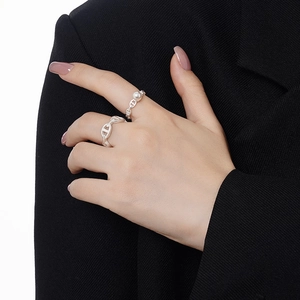 Elegant S925 silver chain rings set featuring a pearl accent and H-link design
