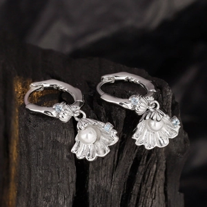 S925 sterling silver hoop earrings with seashell pearl pendants and blue zircons