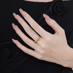 Minimalist S925 sterling silver snake ring in gold and silver finish on hand