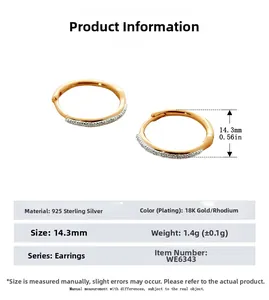 Dettaglio dell'orecchino a cerchio in argento 925 con diametro 14,3 mm e zirconi incastonati