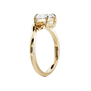 Elegant gold-plated S925 silver ring featuring a pear-cut zircon on a twisted band