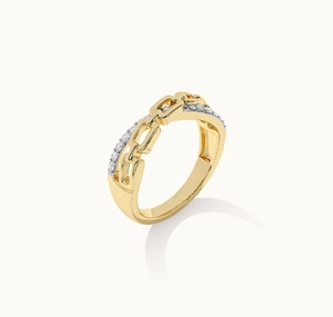 Detail of 18K gold chain ring featuring a linked center and micro-pave cubic zirconia