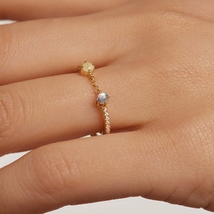 S925 sterling silver chain link ring with yellow stone and iridescent moonstone