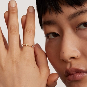 Elegant S925 silver double-tone zircon chain ring with gold plating for women