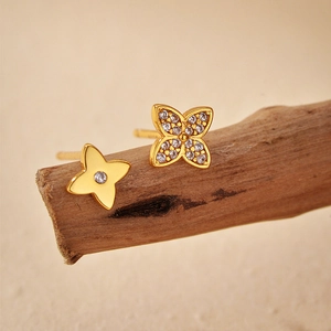 925 Sterling Silver 18K Gold Plated Rhinestone Clover Stud Earrings For Women Asymmetrical Flower Design Elegant Jewelry