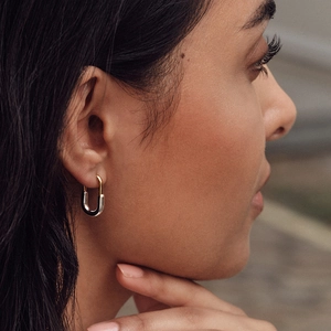 Minimalist 925 sterling silver two-tone U-shaped link earrings for women in industrial style
