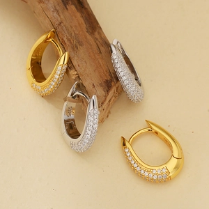 Élégantes boucles d'oreilles en U en argent S925 avec cristaux micro-pavés en or et argent