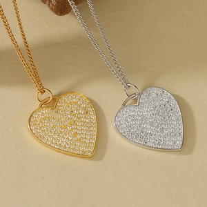 Funkelnde S925 Sterling Silber Herzketten mit Micro-Pave Kristallen in Gold und Silber
