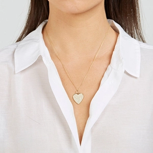 S925 Sterlingsilber Herzkette mit vollen Mikrodiamanten auf goldener feiner Kette
