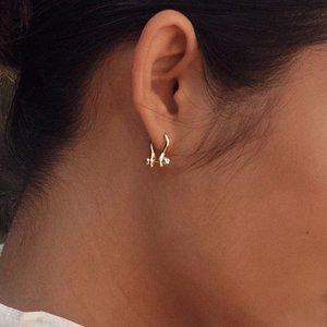 Minimalistische S925 sterling zilveren U-vormige creolen in goud met kleine parels