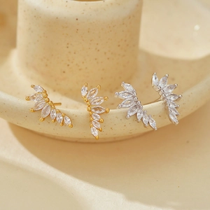 Boucles d'Oreilles Clous en Forme d'Aile en Argent Sterling S925 pour Femmes Mode Micro Incrusté Strass Ailes Bijoux