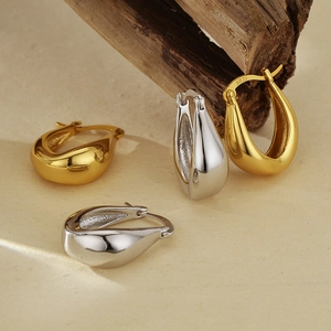 Minimalist 925 sterling silver U-shaped hoop earrings in gold and silver finishes