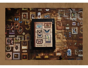 Autocollants nature vintage avec papillons et oiseaux sur bois sombre et journaux