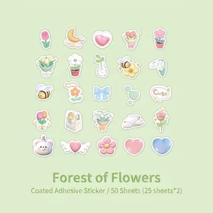 Cartoon-Marshmallow-Aufkleber in Macaron-Rosa mit süßem Bären und Blumenmustern