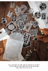 Gedetailleerd beeld van vintage bloemenstickers van hoogwaardig overtrekpapier-materiaal