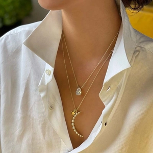 Collier élégant en argent 925 doré avec pendentifs lune, étoile et opale pour femmes