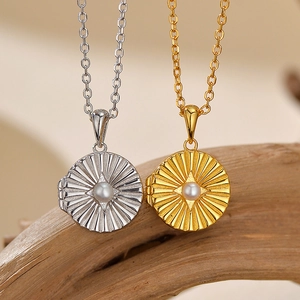Vintage 925 Sterling Silver Round Locket Necklace Octagram Sunburst Pendant With Artificial Pearl 18K Gold Plated Jewelry For Women