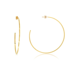 Vorder- und Seitenansicht minimalistischer vergoldeter Sterling Silber Creolen für Damen