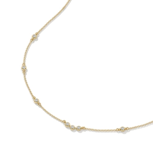 Collier minimaliste en argent S925 plaqué or orné de sept pierres de zircone cubique rondes