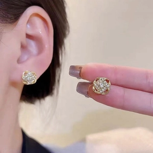 S925 sterling silver gold plated square openwork stud earrings with zircon crystals