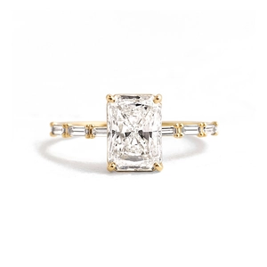 Luxury 925 sterling silver ring with radiant cut central zircon and baguette accents
