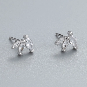 925 Sterling Silver Marquise Zirconia Stud Earrings For Women Elegant Leaf Shaped Displaced Zirconia High-end Fashion Earring Jewelry