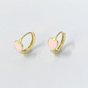 Minimalist S925 silver hoop earrings with pink enamel heart charms in gold finish