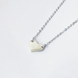 Minimalist S925 sterling silver heart pendant necklace with elegant flat heart design