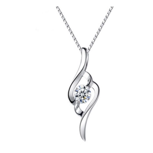 Minimalist S925 sterling silver heart necklace with a sparkling round diamond pendant