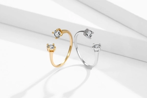 Detail of adjustable S925 sterling silver rings with geometric double cubic zirconia