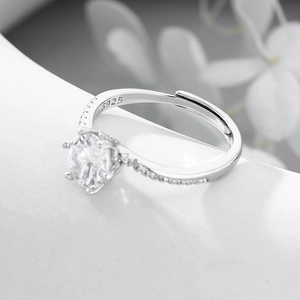 Classic S925 sterling silver ring with six-prong snowflake zircon and twisted band