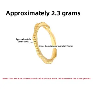 Detail view of gold S925 silver ring with irregular wave texture and size specifications