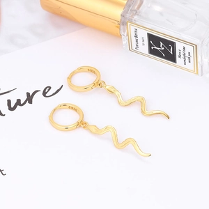 925 Sterling Silver Snake Dangle Hoop Earrings For Women Fashion Electroplated Animal Textured Scale Drop Earrings Jewelry
