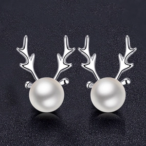Elegant S925 sterling silver reindeer antler stud earrings with white pearls for Christmas