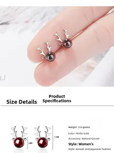 Détail de boucles d'oreilles bois de cerf en argent avec grenat rouge et dimensions