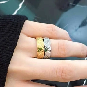 925 sterling silver quilted geometric rings in gold and silver finish on finger