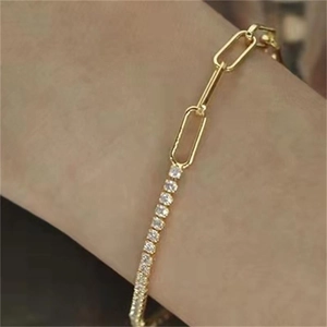 Bracelet chic en argent S925 doré avec maillons trombones et zircons cubiques scintillants