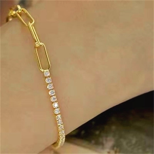 Chic bracelet en argent S925 doré avec maillons trombones et pierres de zircone brillantes