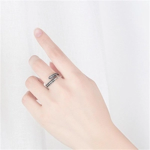 Retro S925 sterling silver feather ring with adjustable open design for men and women