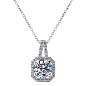 Sparkling S925 sterling silver square halo pendant necklace with brilliant cut moissanite