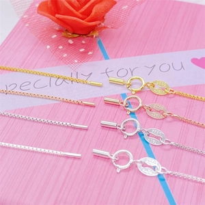 Chaînes box en argent sterling S925 en or, or rose et argent sur une boîte cadeau