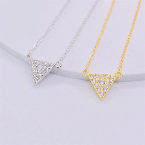 Collier Pendentif Triangle en Argent Sterling 925 pour Femmes Chaîne Clavicule Géométrique Zirconia Bijoux Fins Minimalistes